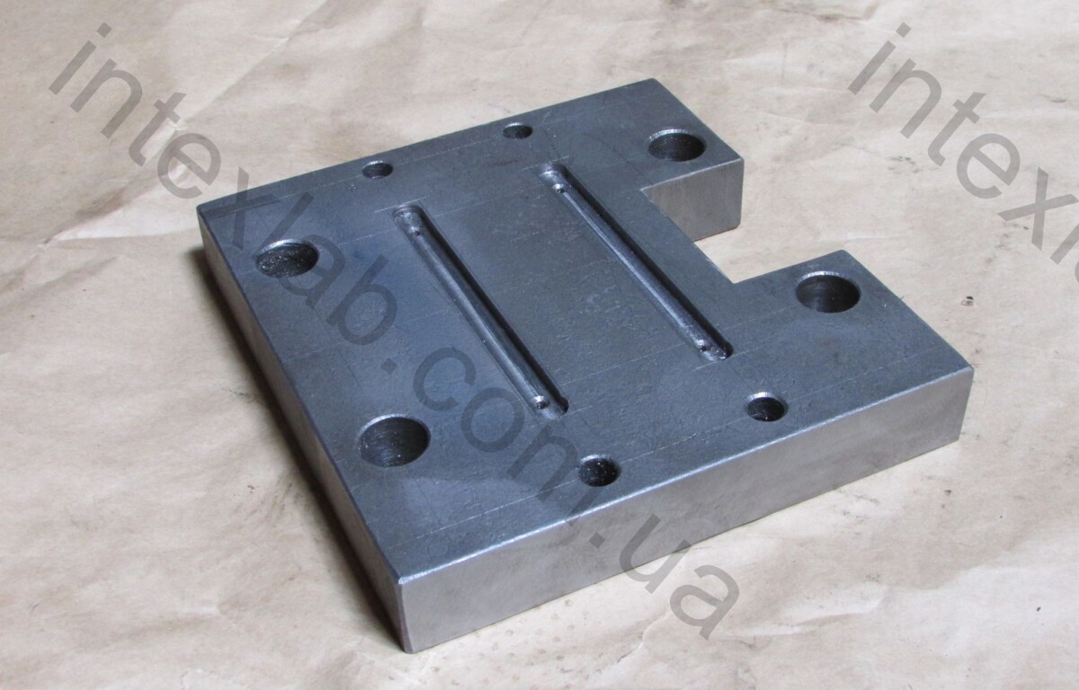 Моторная плита для электродвигателя